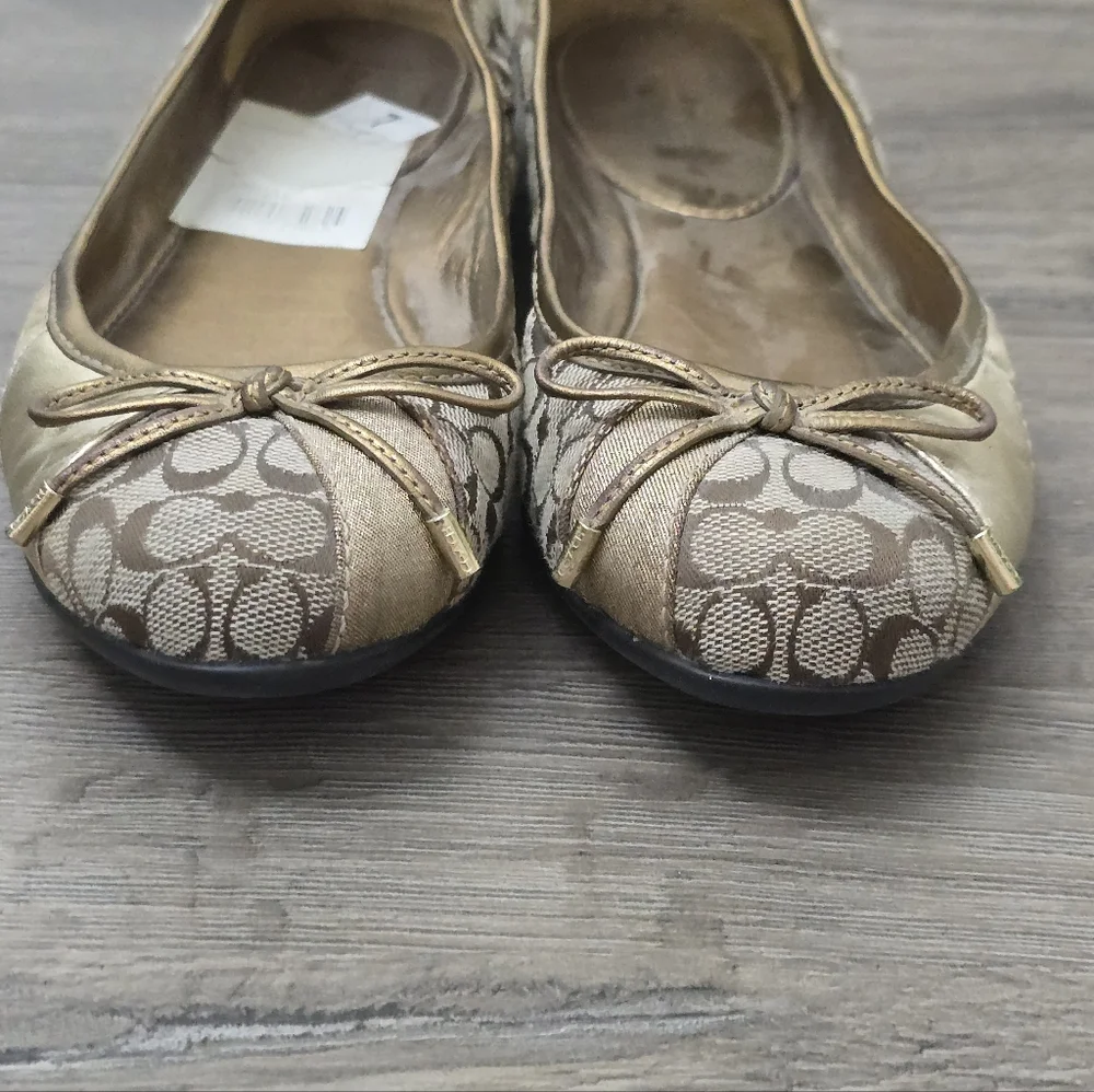 Coach Ariell Gold Tan Monogram Ballet Flats Size 7 Comfy Streetwear Metallic - Picture 4 of 9